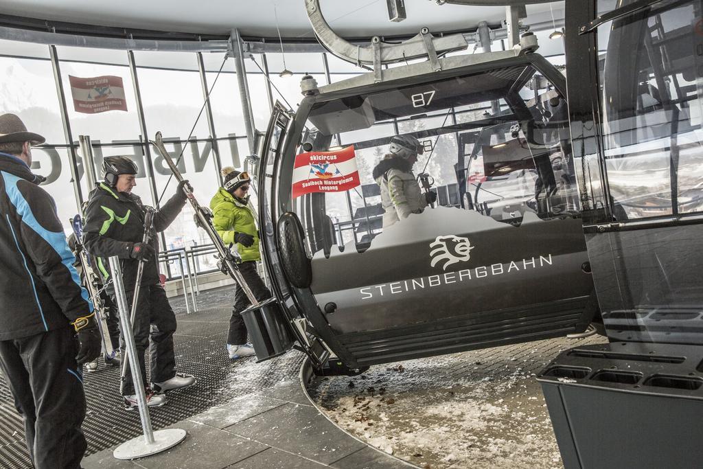 Ferienwohnung John Seymour Leogang Szoba fotó